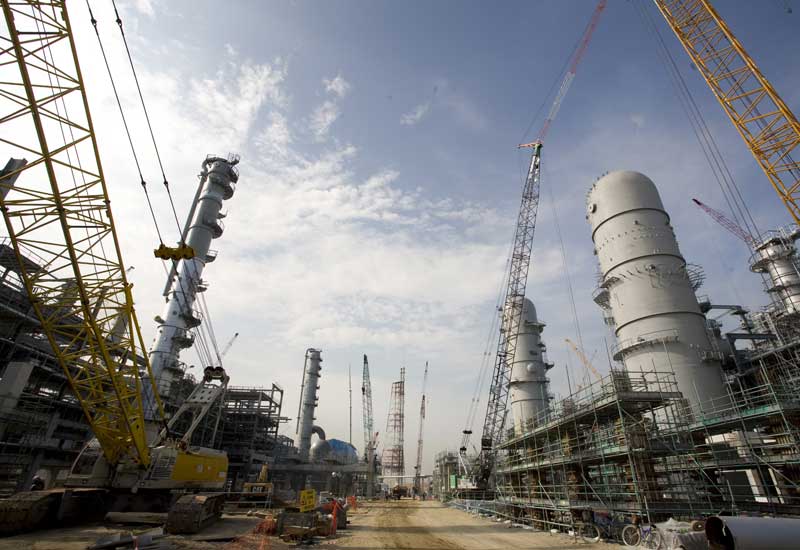 Shell Laments Fate of Refinery in Malaysia