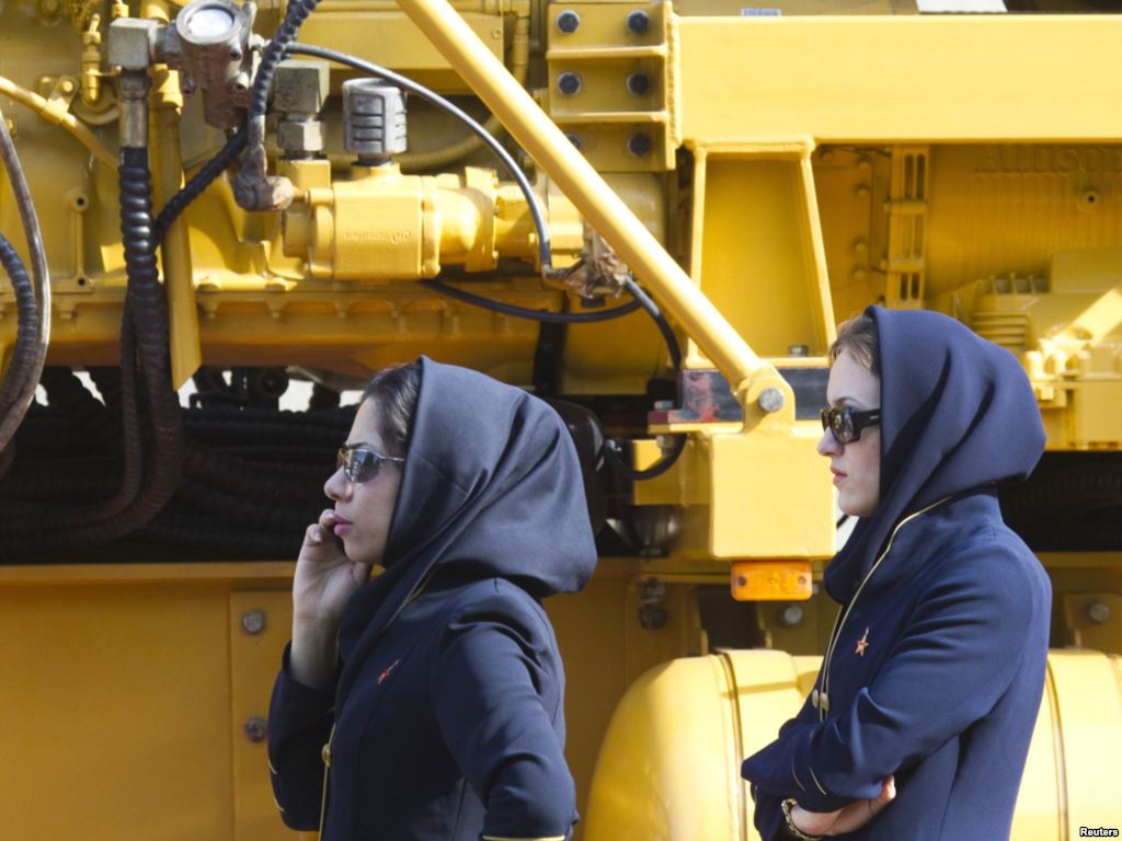 Iran: Oil Companies Eager for Lifting Sanctions