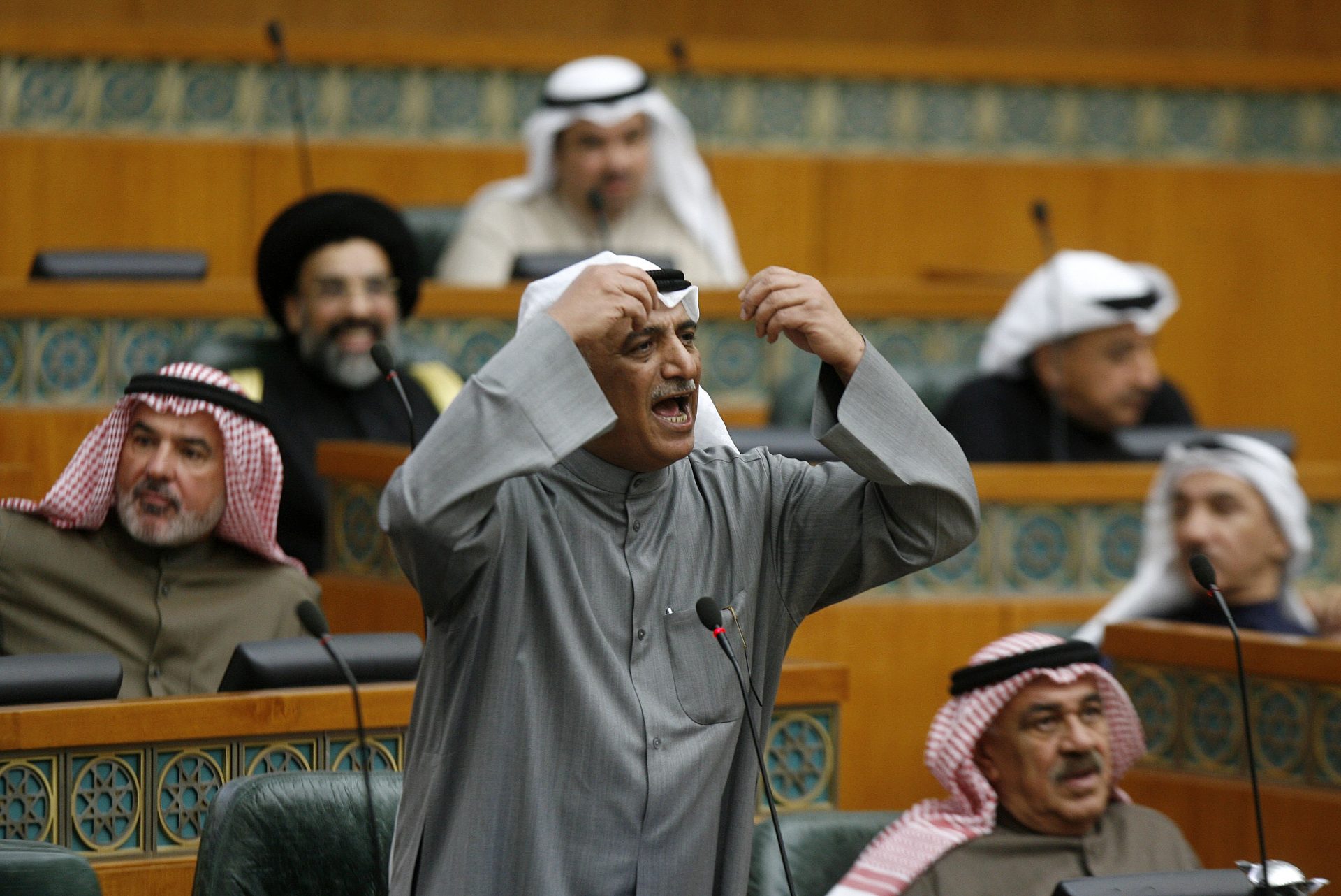 Kuwaiti Government Studys Gasoline Reforms, Parliament Notwithstanding