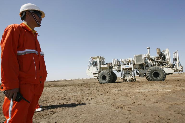 China to Bolster Iraq Relations, Help Rebuild Country