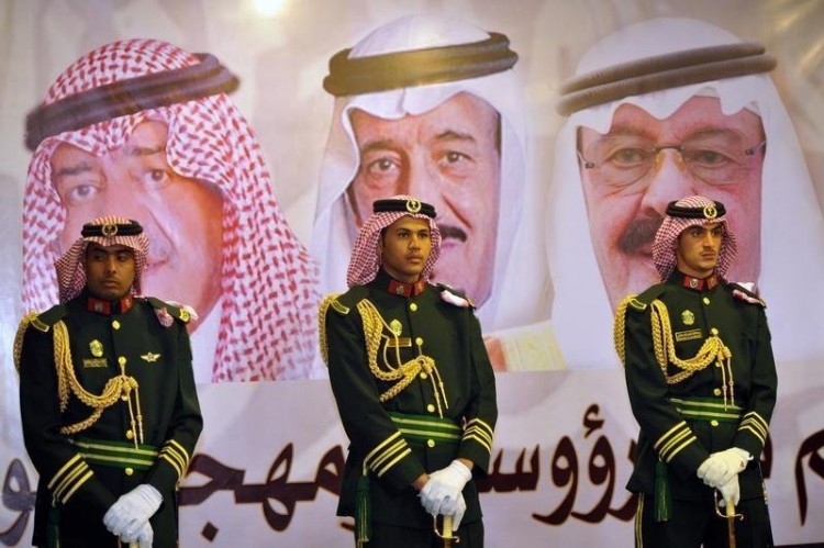 Oil Prices Strain Gulf Arab Budgets, Retard Growth