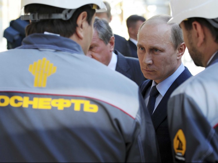 Russia’s Rosneft and India’s Oil Majors Sign Hydrocarbons Deal
