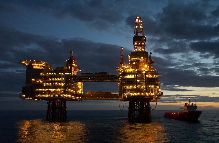 GUPCO Re-establishes Ruined Platform In Hilal Field | Egypt Oil & Gas