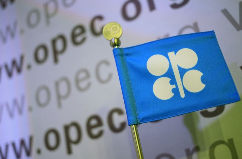 Venezuela Discuss OPEC and Oil Price Control with Iran