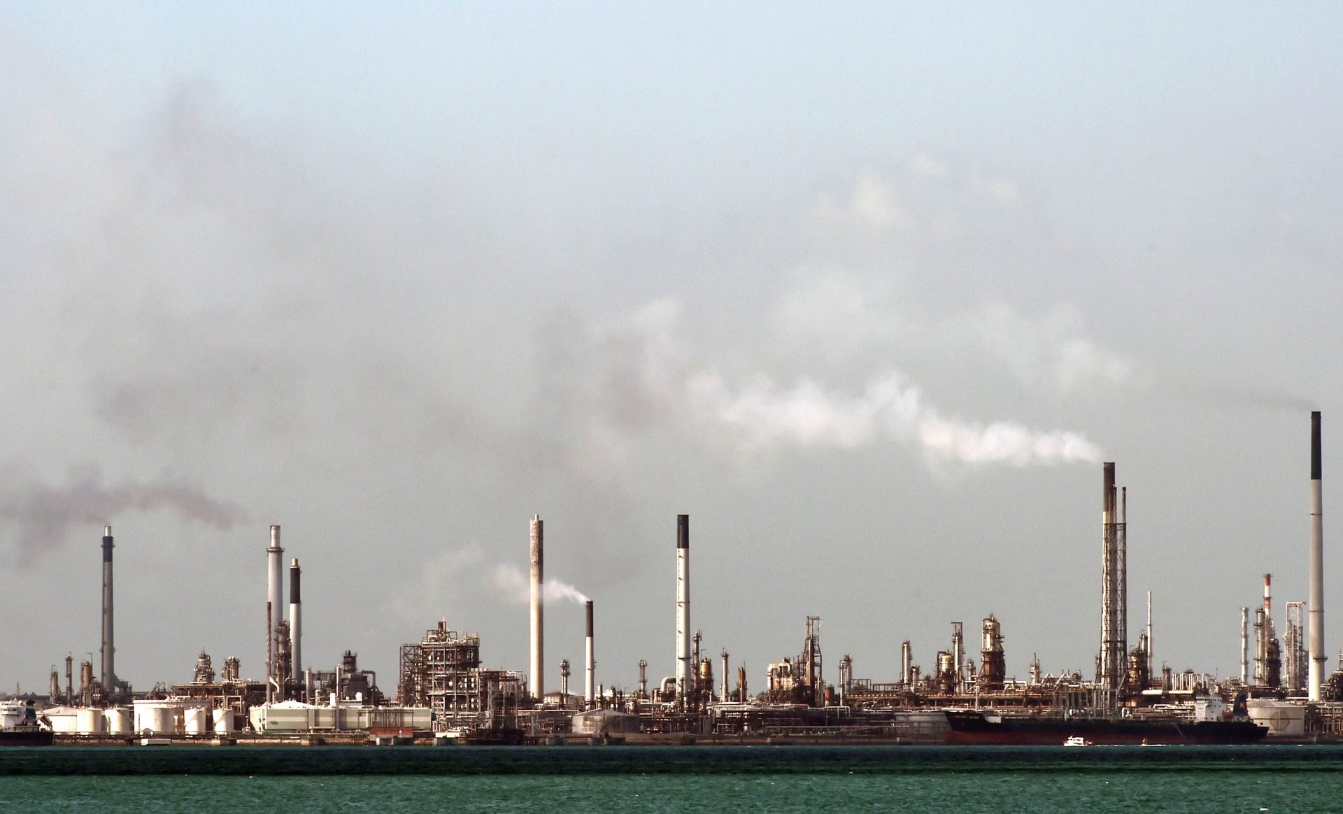 Fuel Oil Supplies Soar in Southeast Asia as Russian Fuel is Diverted from Europe