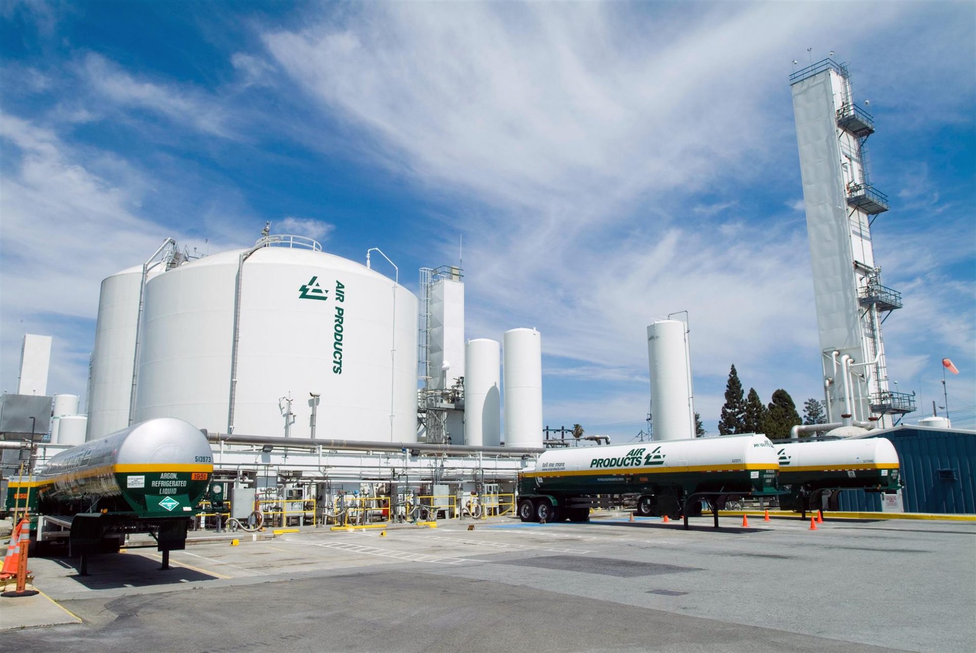 Acwa Holdings-Air Products to Build World’s Largest Industrial Gas Complex in Saudi