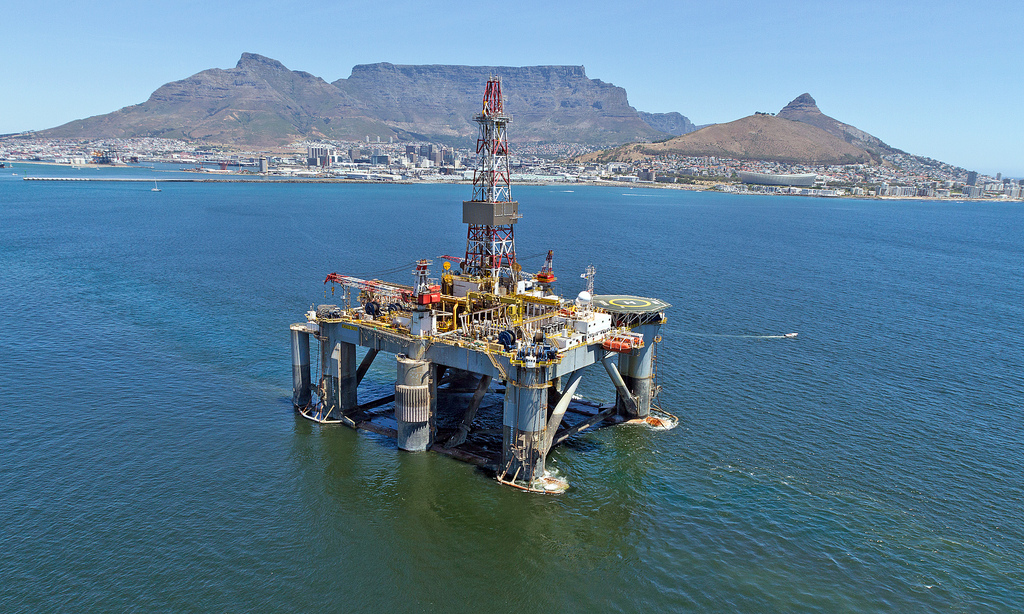 South Africa Oil Firm PetroSA Suspends Three Top Executives