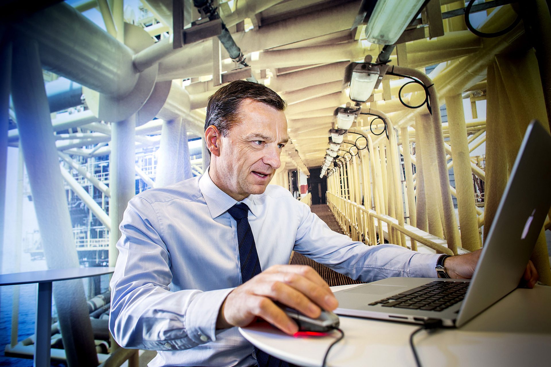 Maersk Oil Shares Fall with New Bidders for Qatar’s Al-Shaheen Oilfield