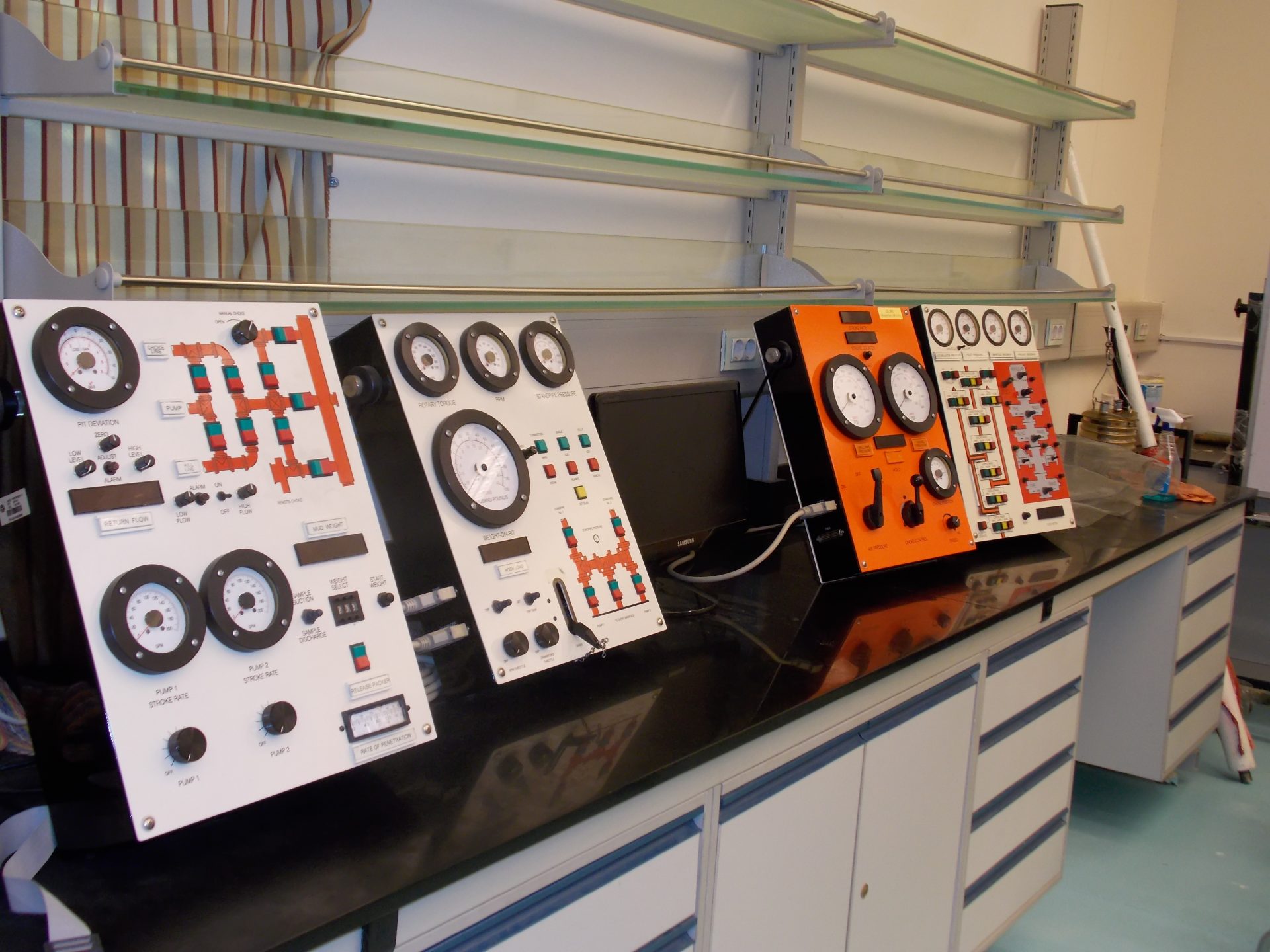 EGYPT’S TECHNOLOGY PROBLEMS:  THE OIL SECTOR AS AN R&D SOLUTION