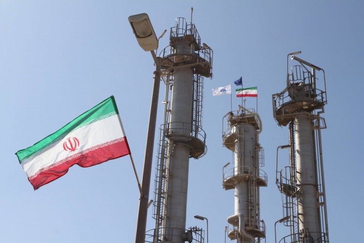Iran’s Yaran Oilfield May Come Online in April, Says Official