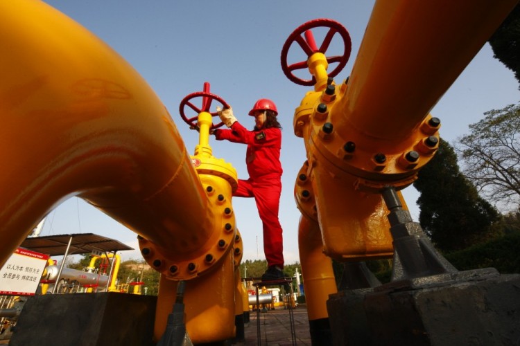 China Sees Decline in Crude Imports and Fuel Exports