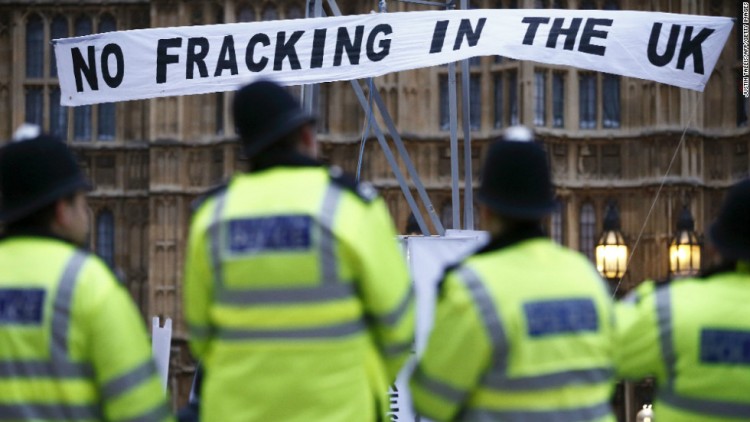 Britain Fast Tracking Fracking Applications
