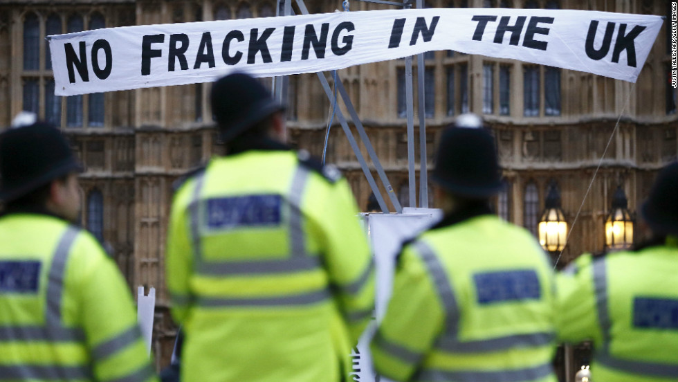 Britain Fast Tracking Fracking Applications