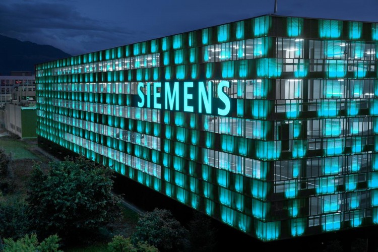 Siemens Wins Iraq Power Plant Contract
