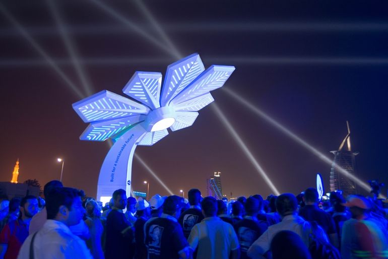 Dubai Solar Palm Trees Provide Gridless, Free Telecoms Power