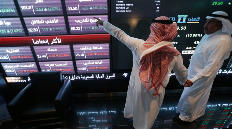 Saudi Bonds and Spending Move in Opposite Directions