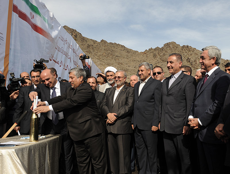 Iran, Armenia Expanding Gas and Electricity Exchanges