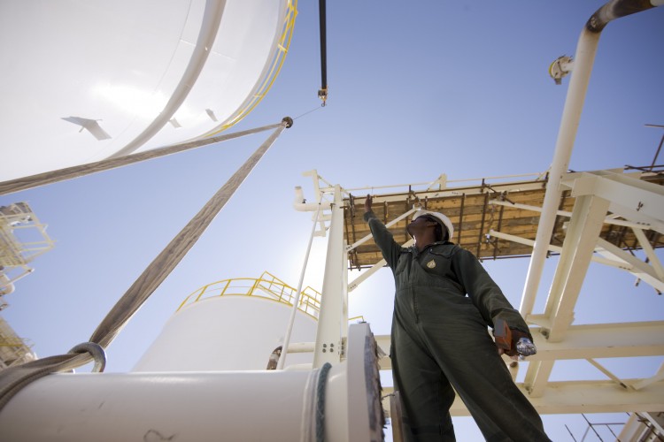Oman’s Refineries Output Rises 2%
