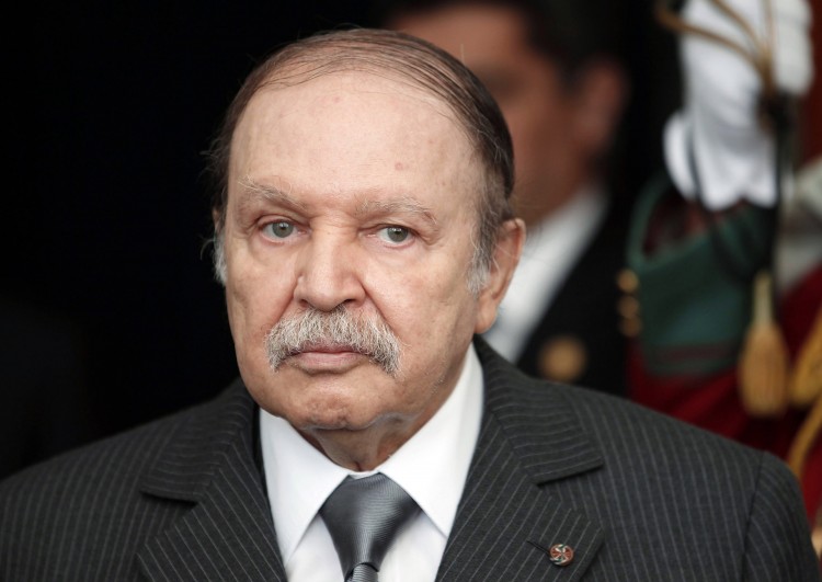 Bouteflika to Free Economy from Oil, Gas Dependence
