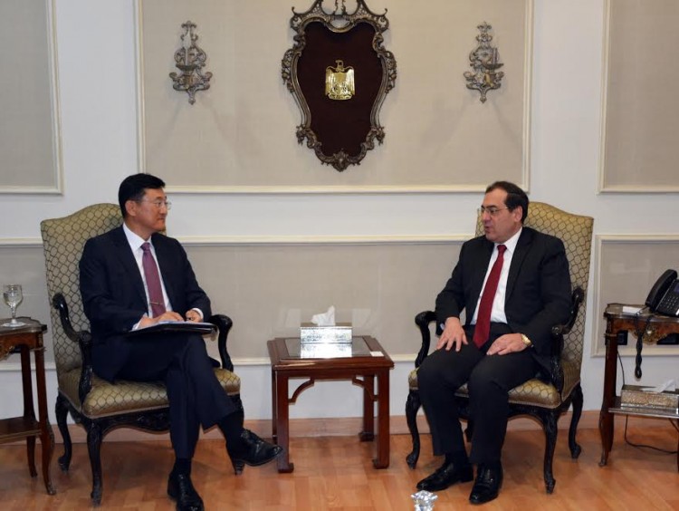 El Molla Meets with Korean Ambassador in Egypt