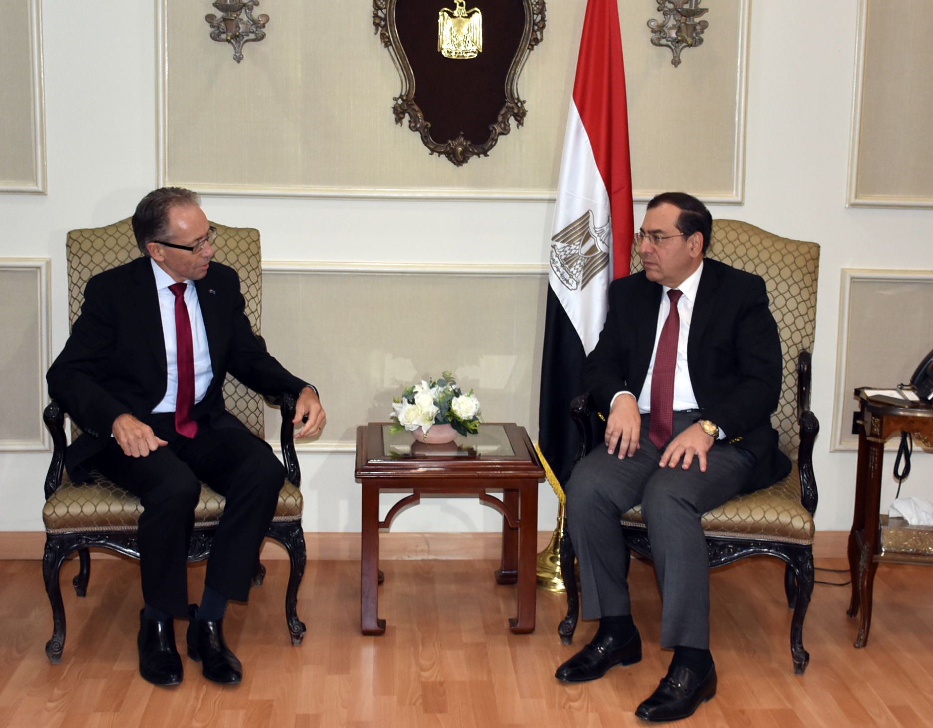 El Molla Meets With Australia Ambassador to Egypt