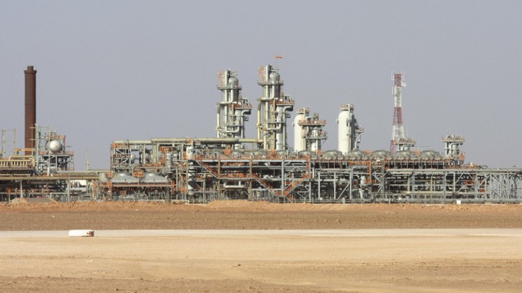 Total Signs 25-Year Algeria Gas Field Concession Extension