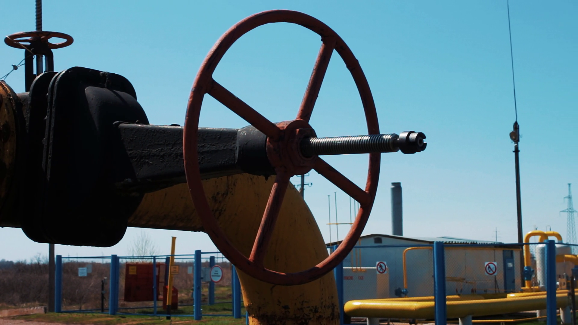 Tharwa Breda Produces 222 Wellhead Units in 2021