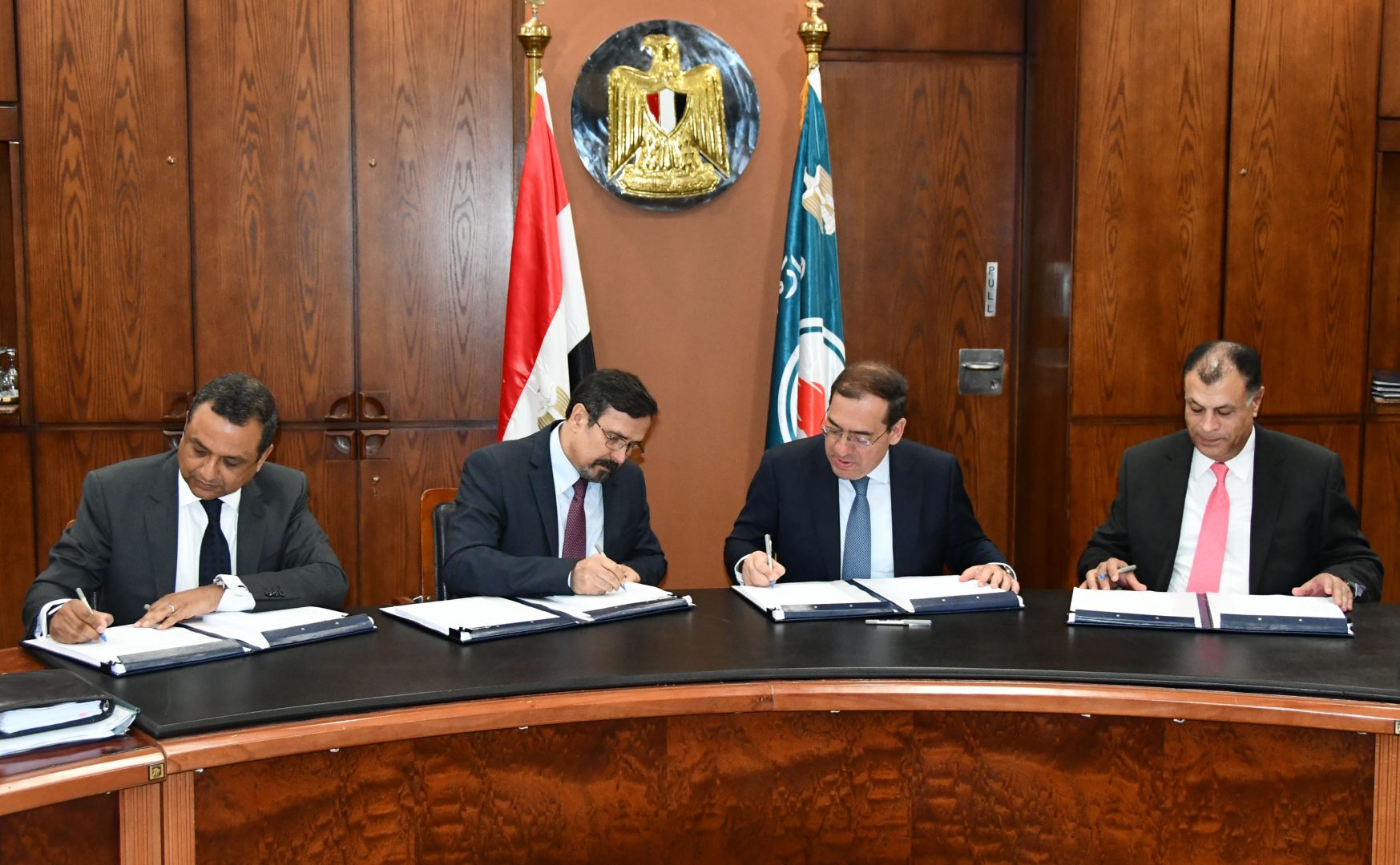 Oil Ministry Signs Three Exploration Agreements Worth $139.2M