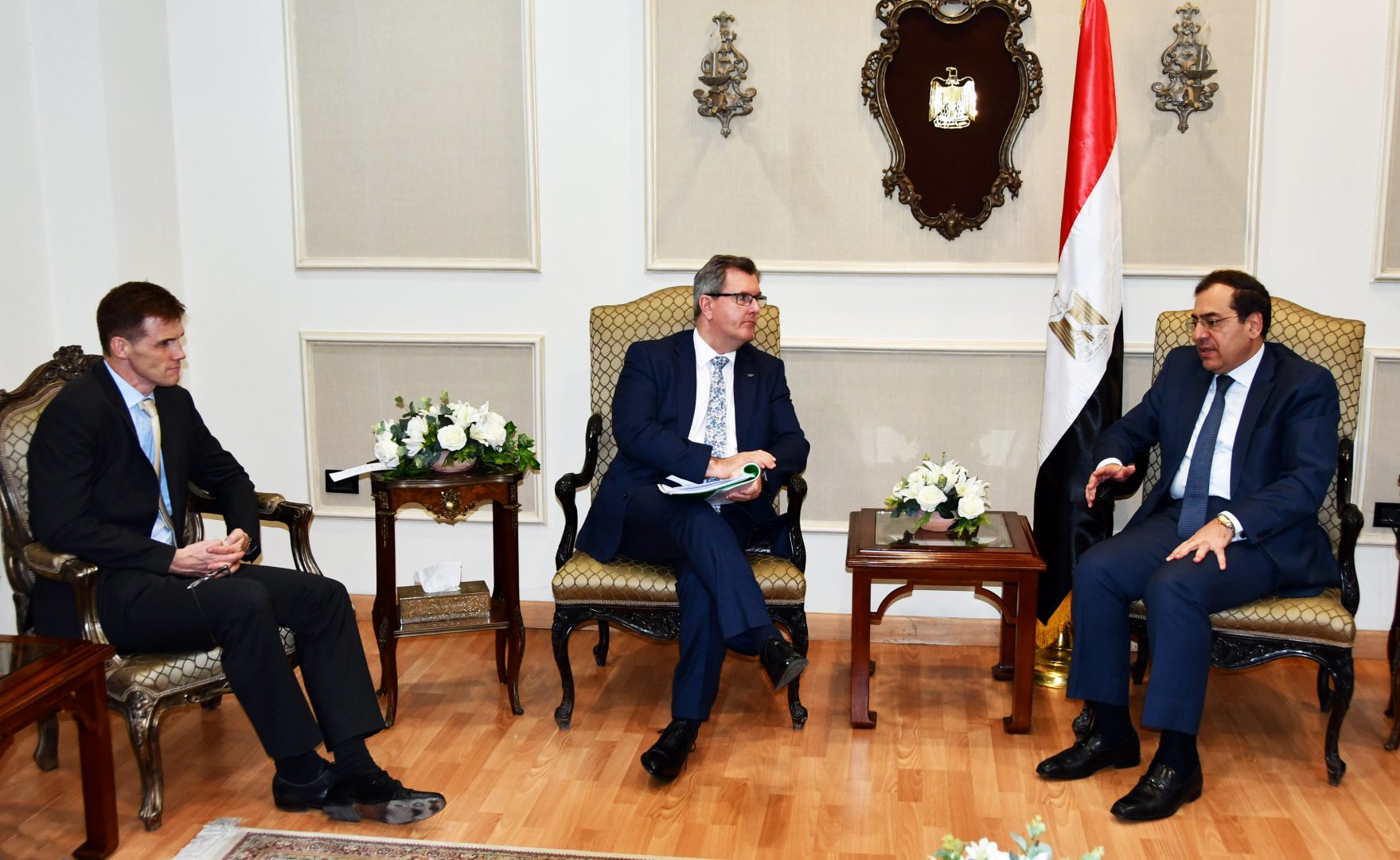 El Molla Discusses Oil, Gas Cooperation with British Trade Representative