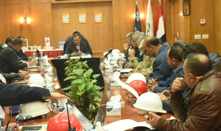 El Molla Meets with Company Heads to Discuss Naphtha Tank Fire