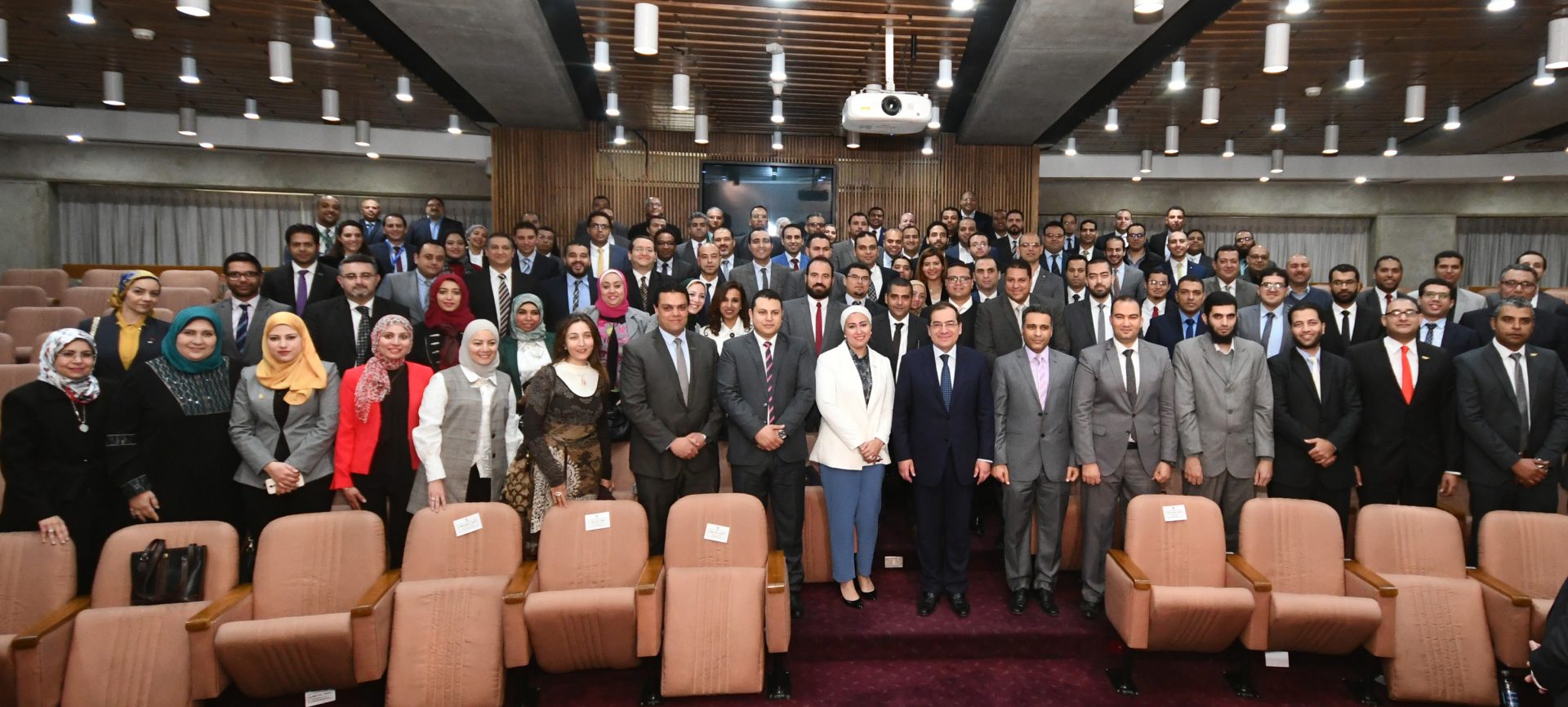 El Molla Meets with First Middle-Management Batch