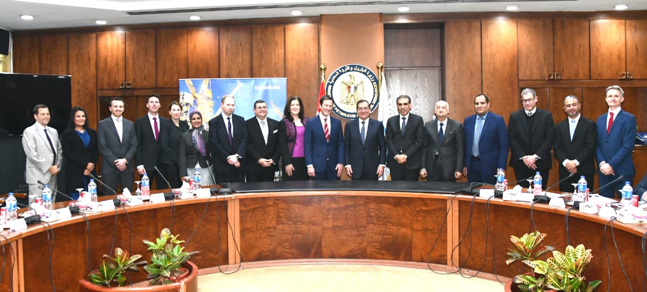 Egypt, ExxonMobil Ink Two Agreements Worth $332 MM