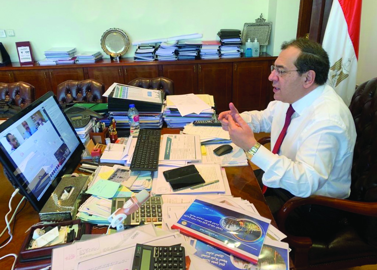 El Molla Reviews Three Refinery Projects Worth $2.8 B