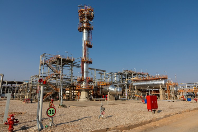 Iran’s Azar Joint Field Total Production Records 36 mmbl