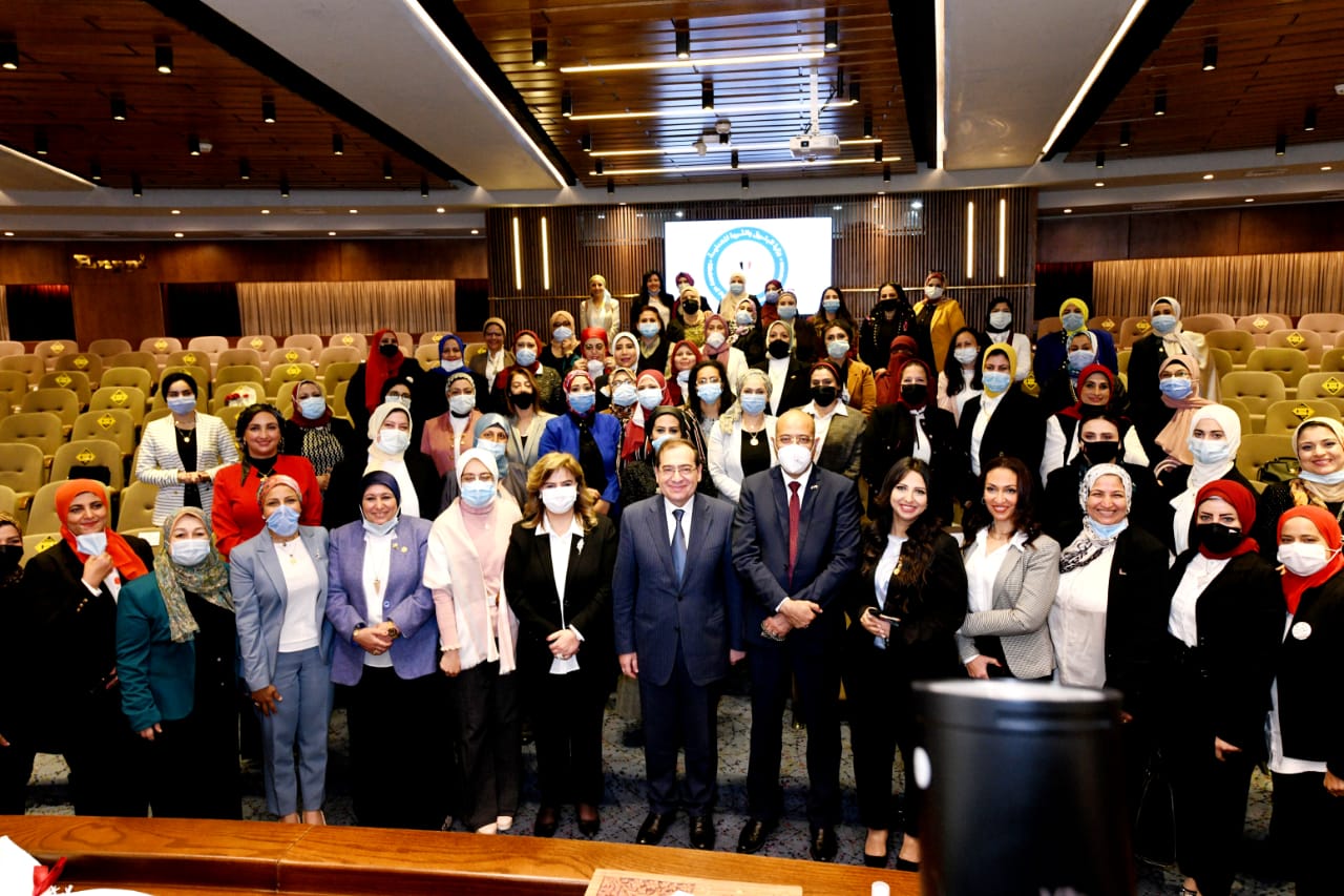 Women Represent 33% of Senior Management in Oil, Gas Sector: El Molla
