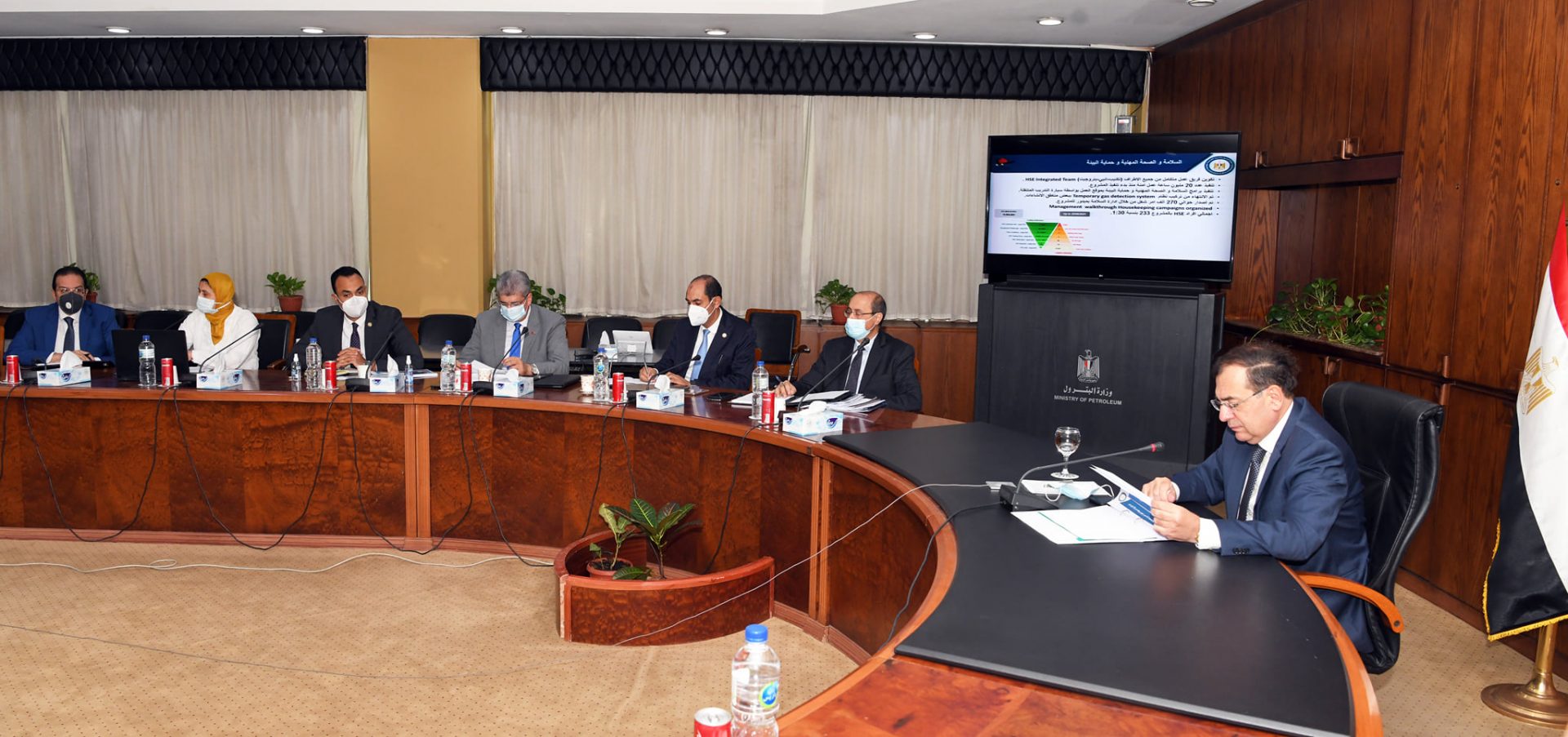 El Molla Reviews Major Petrochemical Projects