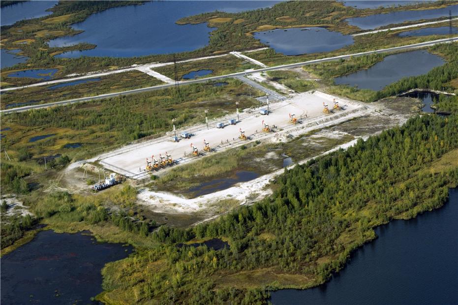 LUKOIL Implements Largest Digital Oil Field Model in Russia