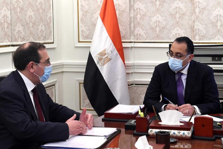 Madbouly Meets with El Molla to Review the Petroleum Ministry’s Work