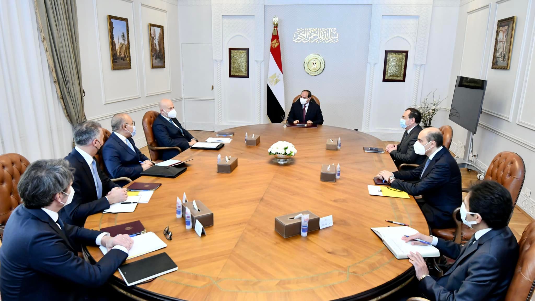 Sisi Meets with Eni Delegation