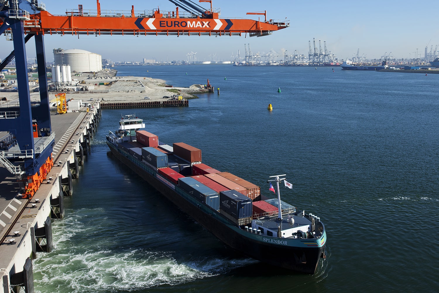 Chariot Signs Green Hydrogen MoU with the Port of Rotterdam