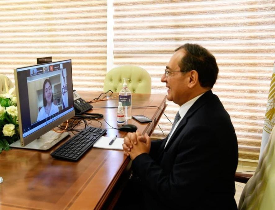 El Molla, El Harrar Follow Up On Agreement to Export Gas to Europe