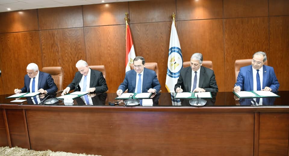 El Molla Signs Two CSR Agreements Funded by Eni