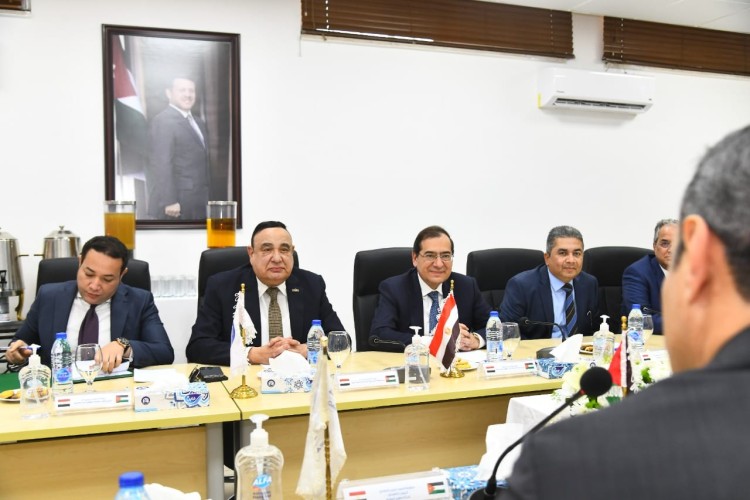 Egypt, Jordan Sign Natural Gas Facility Agreement