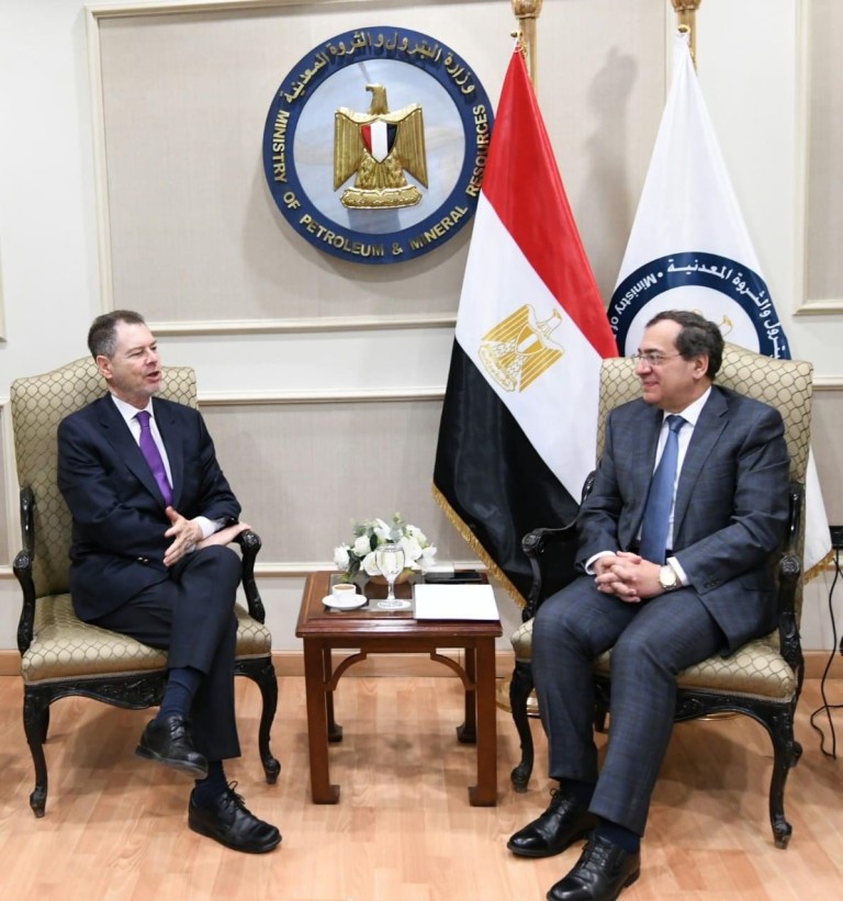 El Molla, Spanish Ambassador Discuss Oil, Petrochemical Investments in Egypt