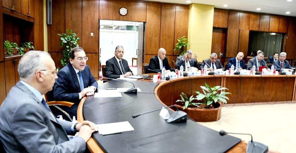 El Molla, Sweilem Discuss Water Supply Arrangement for Two Petroleum Projects