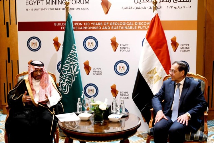 Alkhorayef Invites El Molla to Attend Future Minerals Forum in Riyadh Next January
