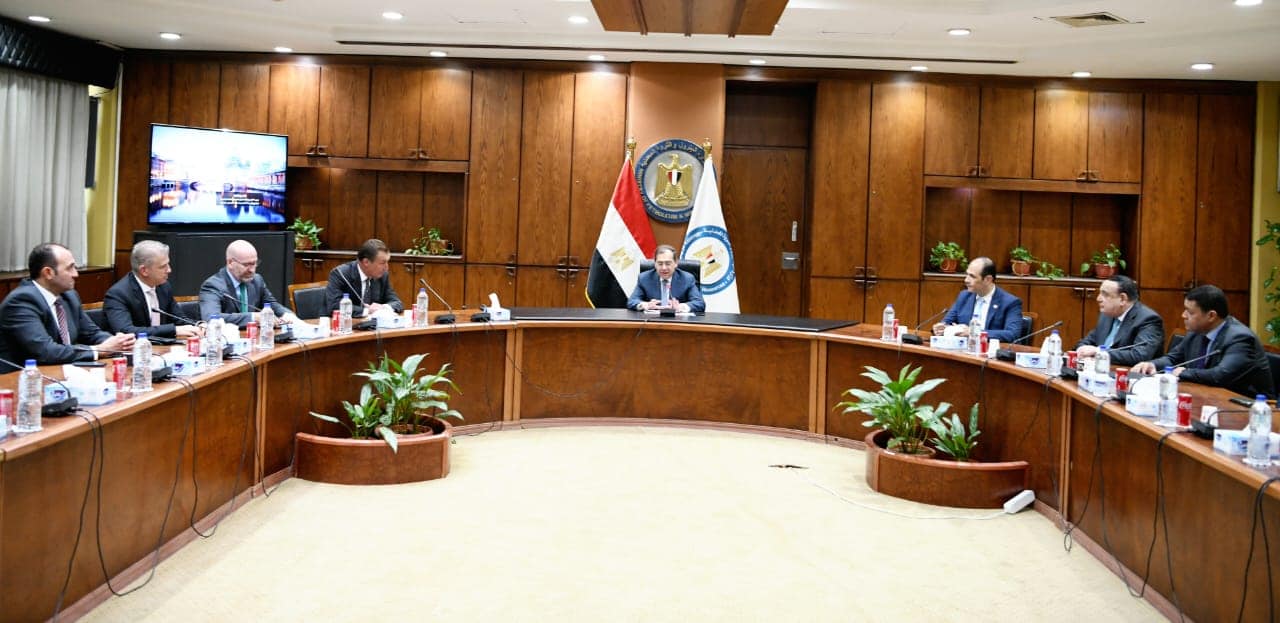 Caterpillar Seeks to Expand Activities in Egypt Egypt Oil & Gas