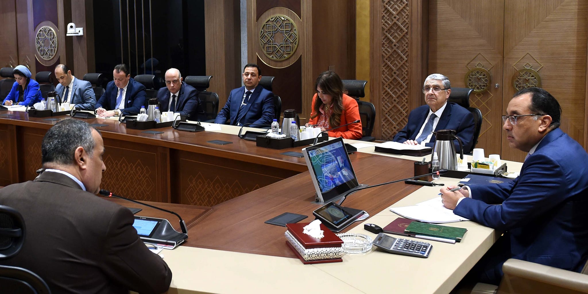 Madbouly Reviews Green Hydrogen Project with Annual Capacity of 400,000 Tons