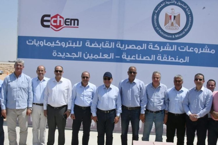 El Molla Inspects New Alamein Petrochemical Projects