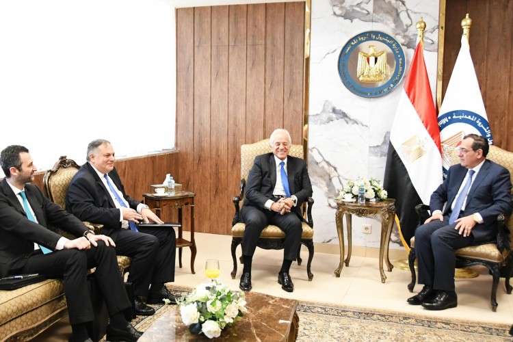 Egypt, Greece Explore Cooperation in Natural Gas Distribution, Transportation